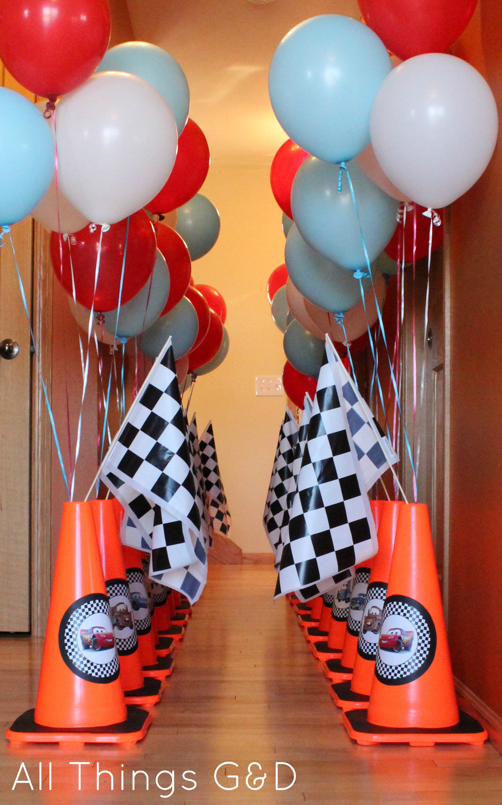 Disney CARS Birthday PARTY Range PROCOS OLD Tableware, Balloon & Decorations 