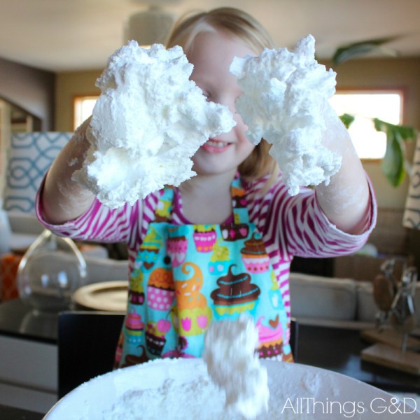Do you want to build a snowman? How to make indoor snow - only 2 ingredients needed! | www.allthingsgd.com