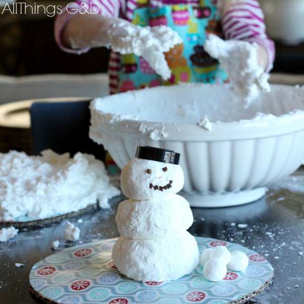 Do you want to build a snowman? How to make indoor snow - only 2 ingredients needed! | www.allthingsgd.com