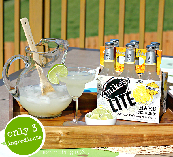 A low-cal #LITEhack margarita made with Mike's LITE Hard Lemonade and only 2 other ingredients! | www.allthingsgd.com
