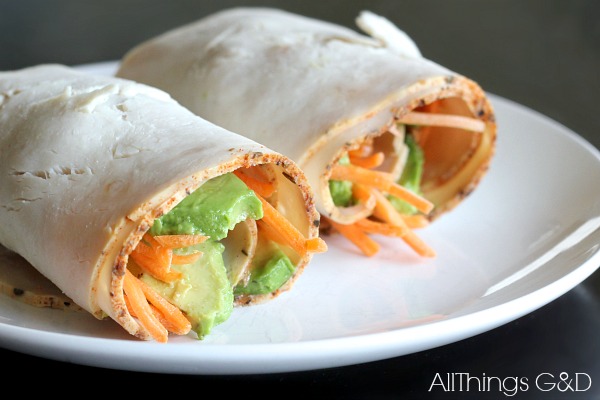 Turkey Avocado Wraps - one of my favorite Paleo & Whole30 recipes for lunch! | www.allthingsgd.com