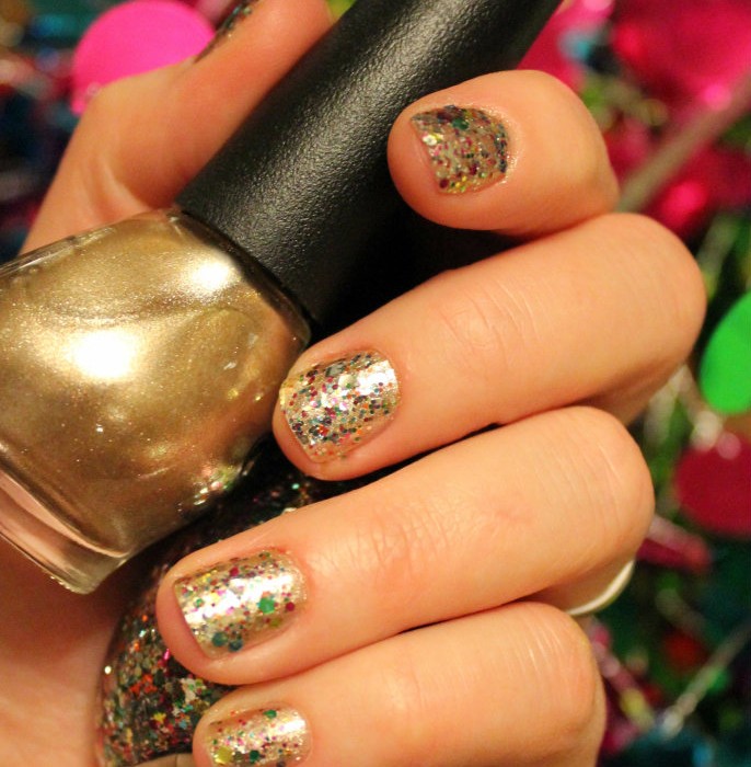 Sparkly Holiday Nails