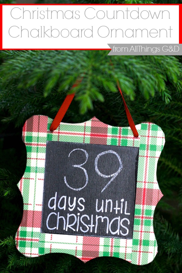 Enjoy counting down to the days until Christmas with this DIY Countdown Chalkboard Ornament! | www.allthingsgd.com