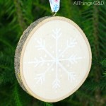 snowflake-wood-slice-ornament